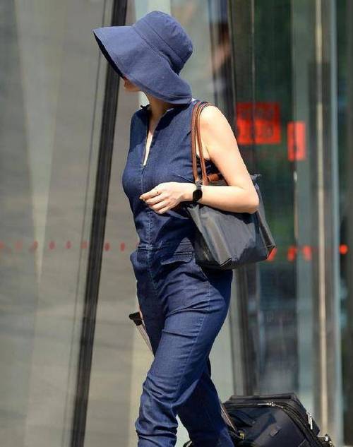 我强睡年轻漂亮的继坶1