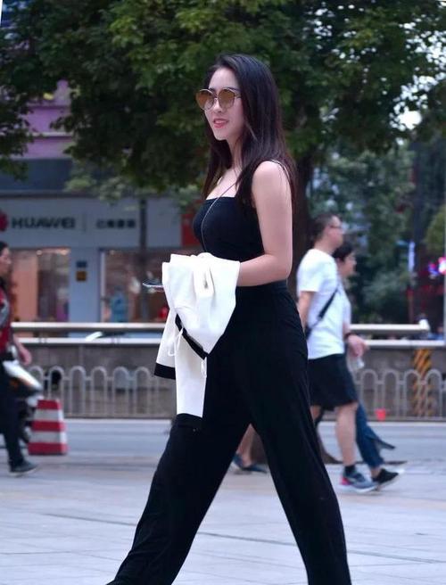 日本一卡二卡三卡四卡网